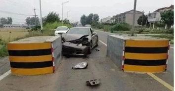 国产车撞石墩事故视频,惊险瞬间引发安全警示